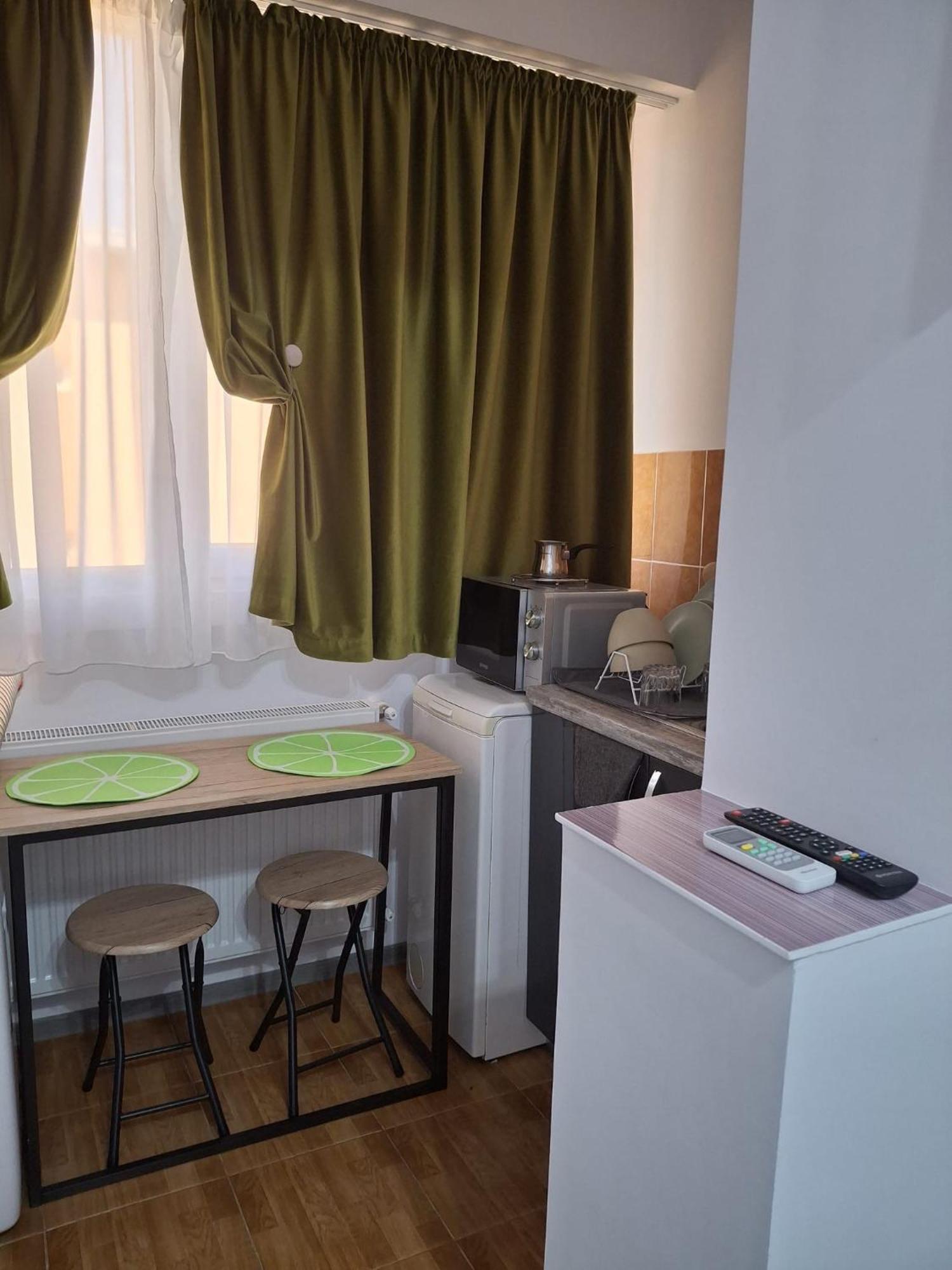 Anna Home Ramnicu Valcea Exterior photo
